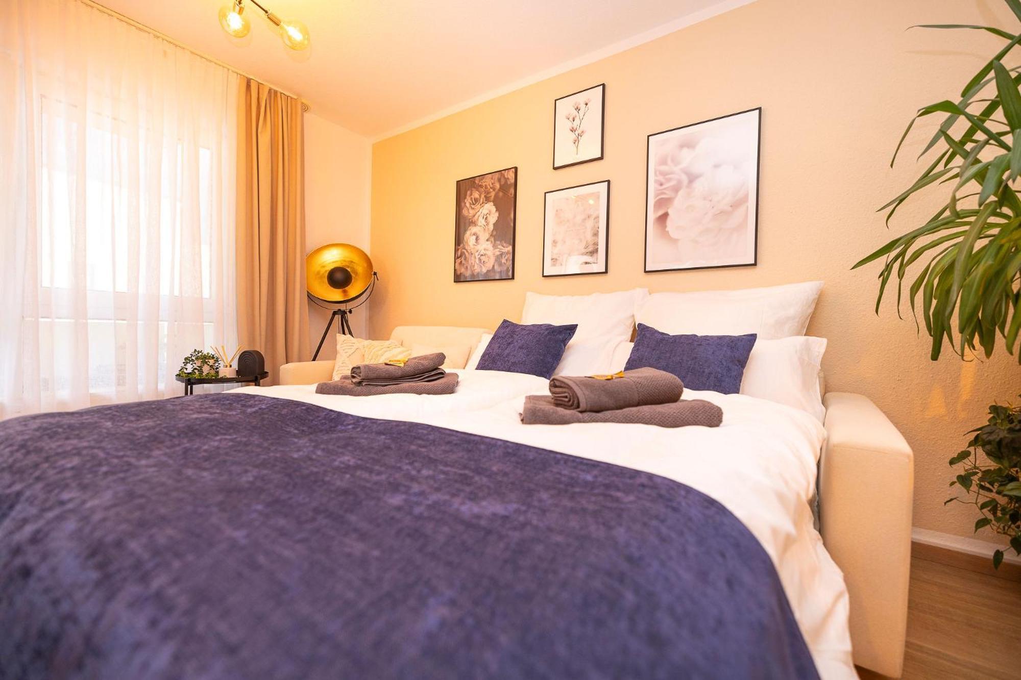Luxx Home Bc, Zentral - Fuer 4 Personen - Balkon - Parken - Voll Ausgestattete Kueche Біберах-на-Рісі Екстер'єр фото